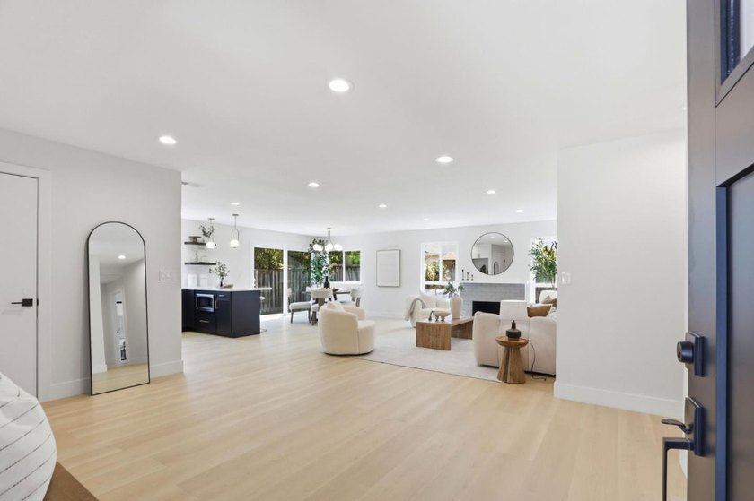 Stunning, top-to-bottom renovation in one of San Jose's most - photo 5