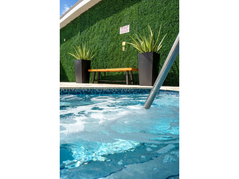 Welcome to your elegant urban oasis in the heart of downtown - photo 37