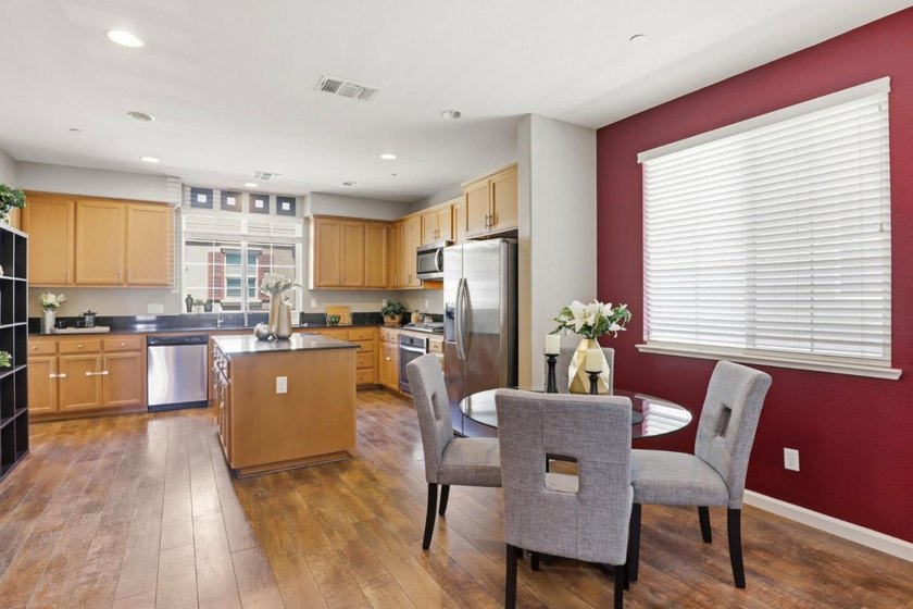 Ask about LOW interest rate in the low 5smuters Dream Home! - photo 4