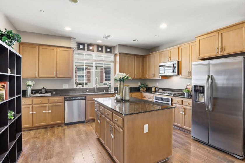 Ask about LOW interest rate in the low 5smuters Dream Home! - photo 5