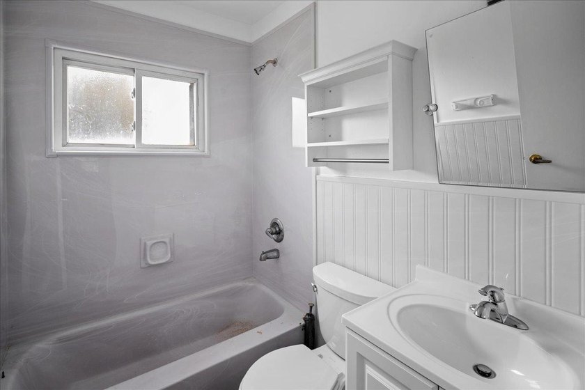 Welcome to 25-33 Francis Lewis Boulevard , Whitestone. This - photo 8
