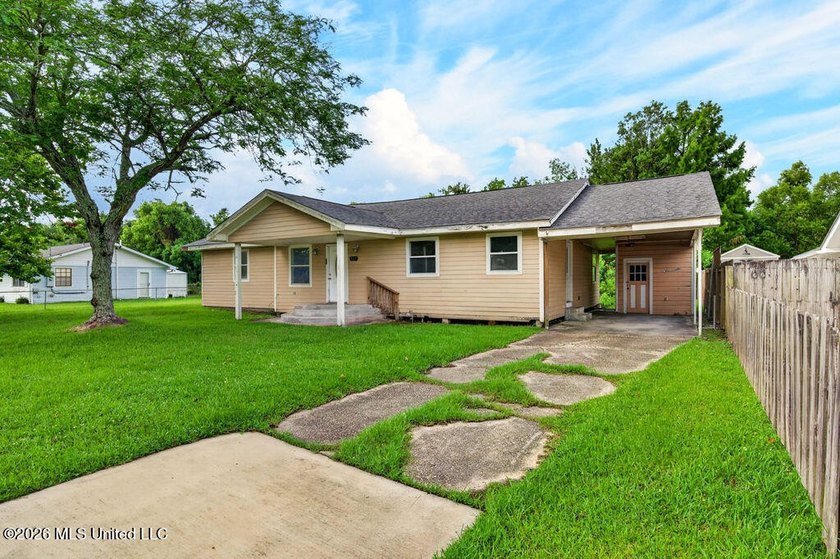 **Charming Bay Saint Louis Cottage - A Steal of a Deal!** - photo 4