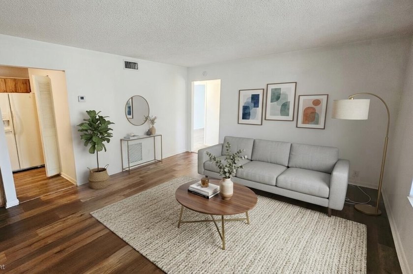 Two bedroom first floor unit in the lovely community of Sable - photo 2