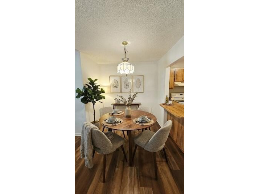 Two bedroom first floor unit in the lovely community of Sable - photo 5
