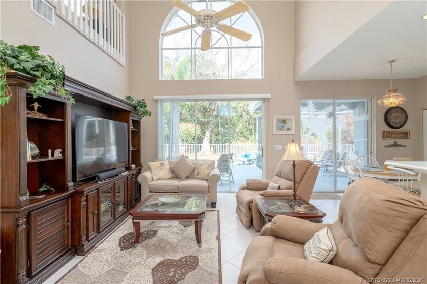 NEW ROOF! NEW PRICE! This Ballantrae Pool Home offers 3 bedrooms - photo 9