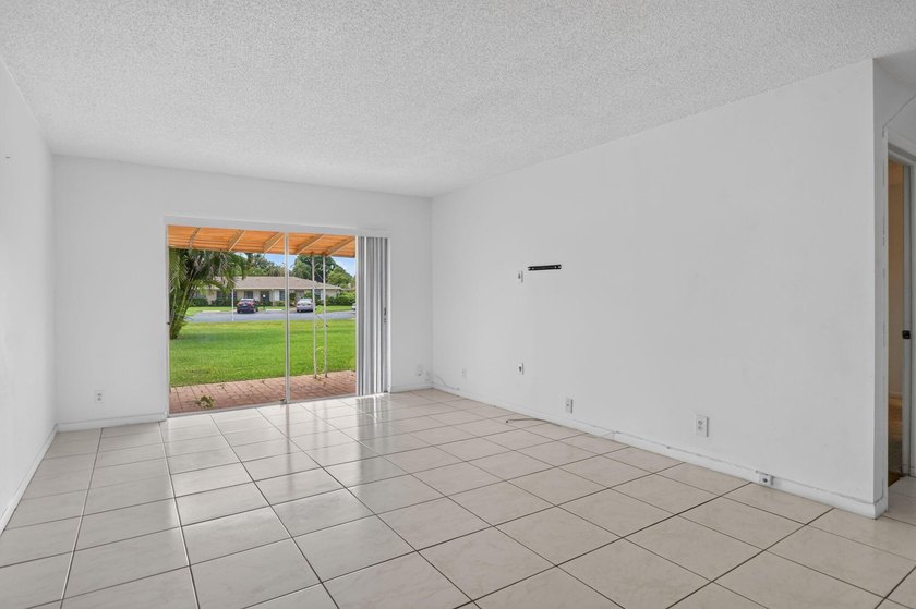 Welcome to Boca Lakes, a 55+ gated community in the heart of - photo 13