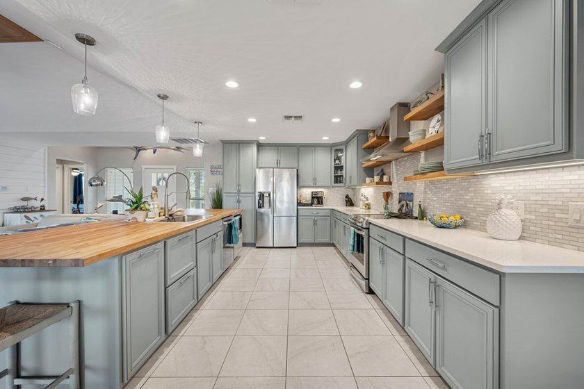 Welcome to your dream coastal home on the Redfish Bay of Aransas - photo 15