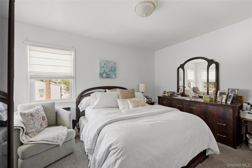 Spacious and well-maintained legal two-family home located in - photo 17