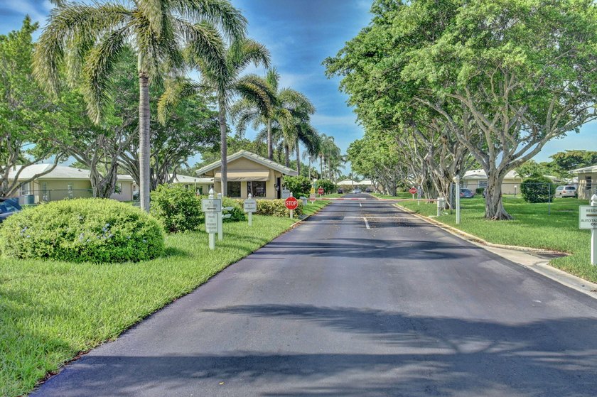 Welcome to Boca Lakes, a 55+ gated community in the heart of - photo 27