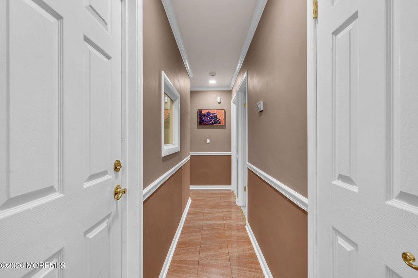 Welcome to this beautifully maintained 3-bedroom, 2.5-bath home - photo 19