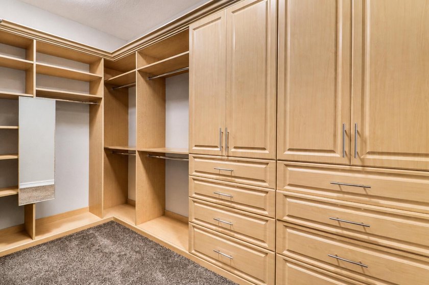 Enjoy refined lakefront living in the prestigious Bay Hill at - photo 19