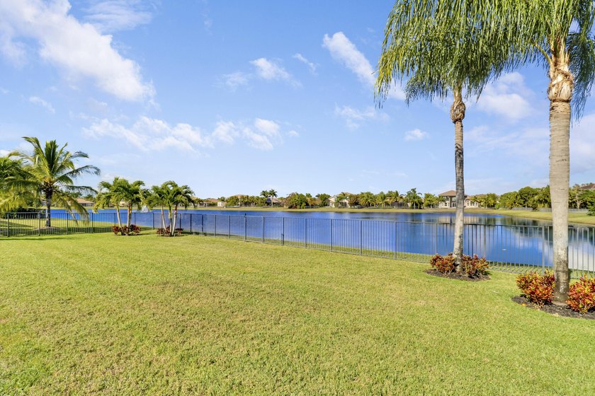 Enjoy refined lakefront living in the prestigious Bay Hill at - photo 35
