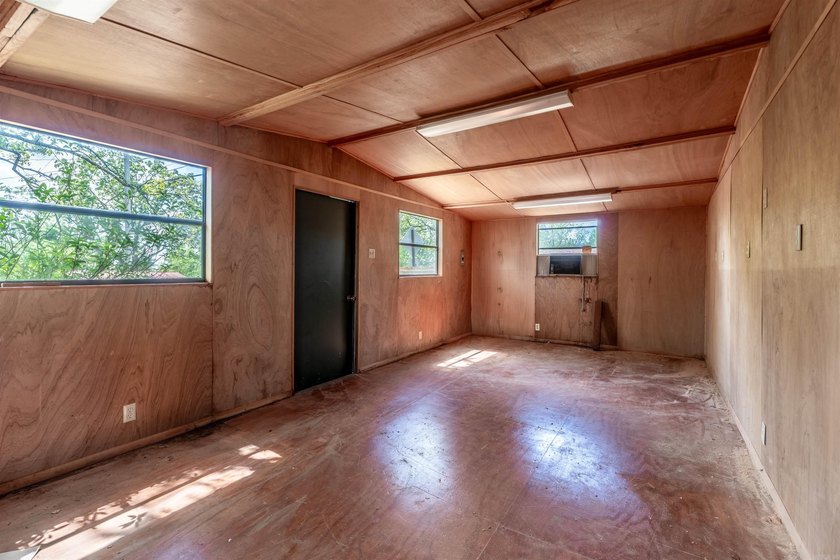 Discover this amazing split floor plan home with TWO primary - photo 20