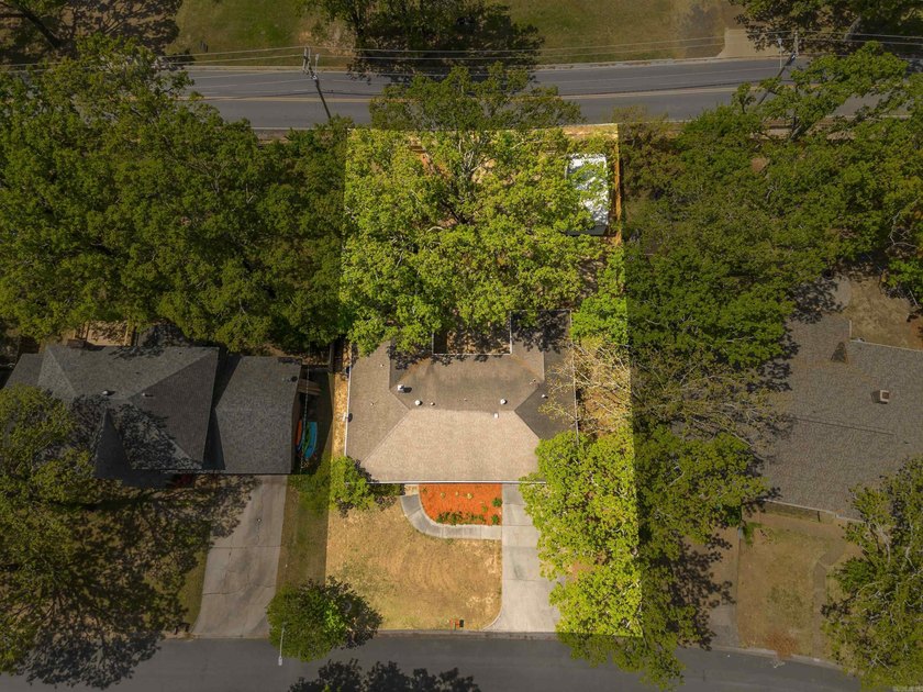 Discover this amazing split floor plan home with TWO primary - photo 21