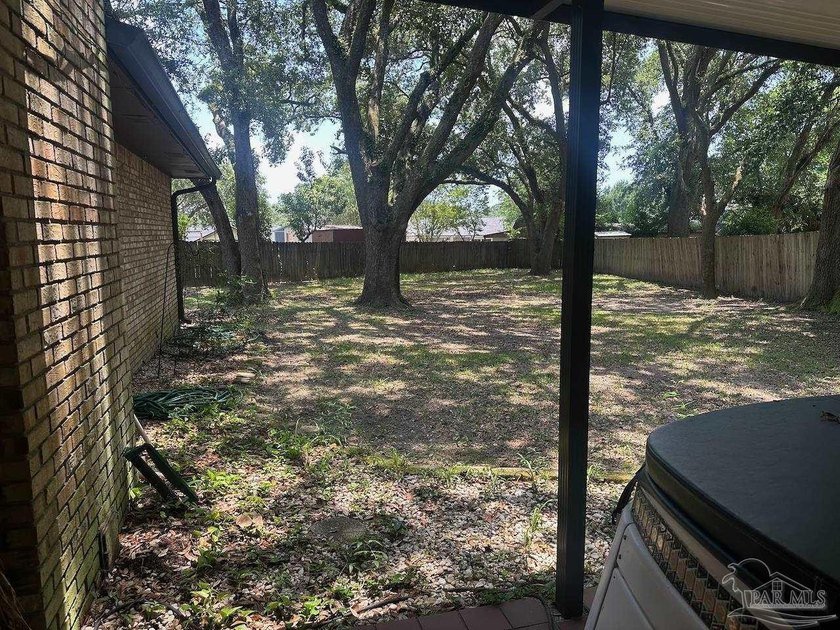 This spacious 4-bedroom, 2 bath home offers a functional layout - photo 26