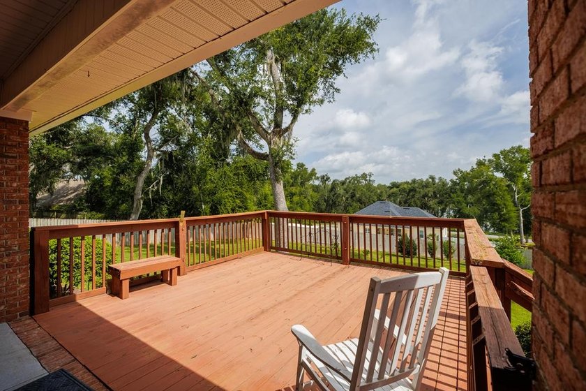 Located on a quiet cul-de-sac in the desirable Cypress Lakes - photo 5
