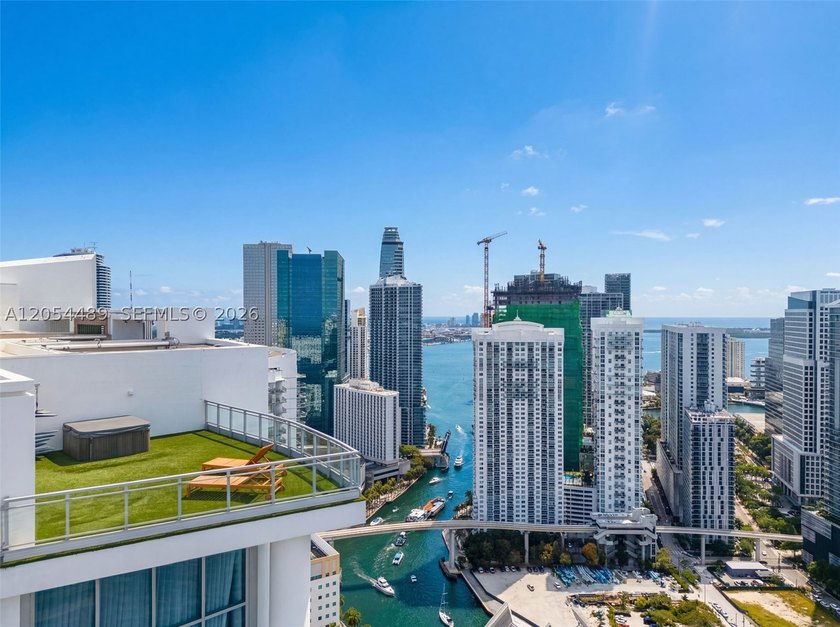 Largest total square foot penthouse at Riverfront. IVY PH-12 in - photo 6
