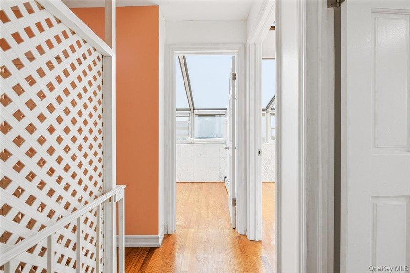 Duplex Penthouse Condo with Outdoor Space and Deeded Parking in - photo 23