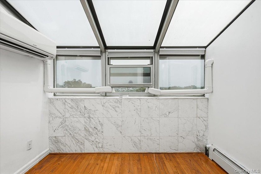 Duplex Penthouse Condo with Outdoor Space and Deeded Parking in - photo 26