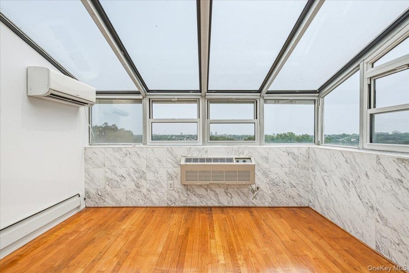 Duplex Penthouse Condo with Outdoor Space and Deeded Parking in - photo 29