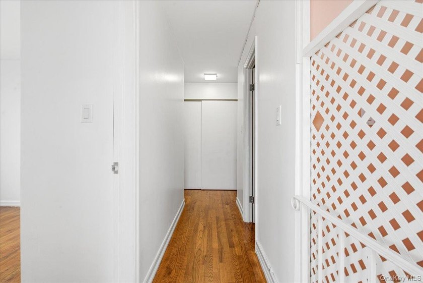 Duplex Penthouse Condo with Outdoor Space and Deeded Parking in - photo 31