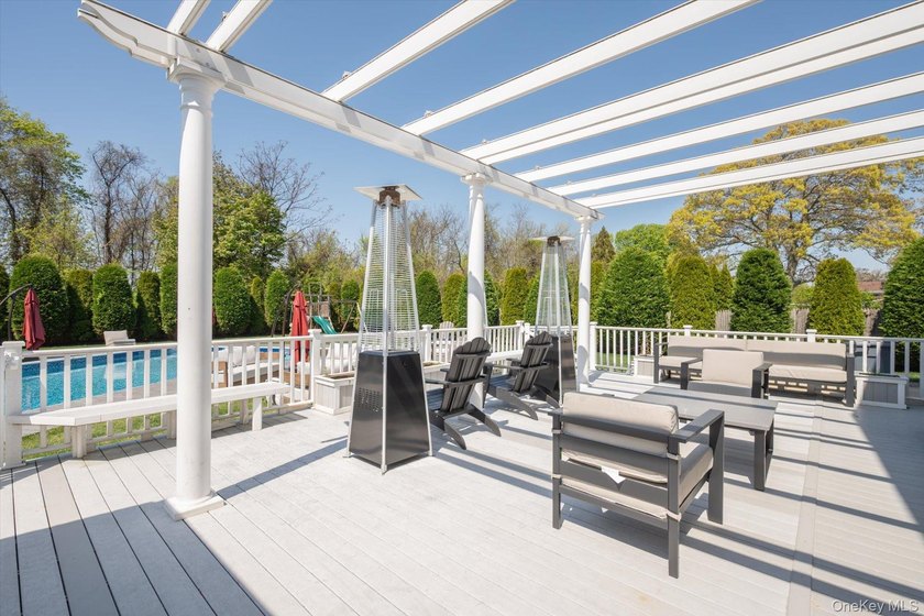 Welcome to a truly exceptional luxury residence, where refined - photo 31