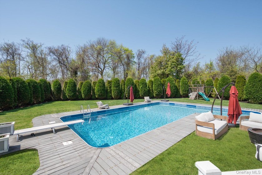 Welcome to a truly exceptional luxury residence, where refined - photo 34
