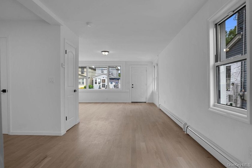 Charming Starter Home - Fully Renovated &amp; Move-In Ready This - photo 18