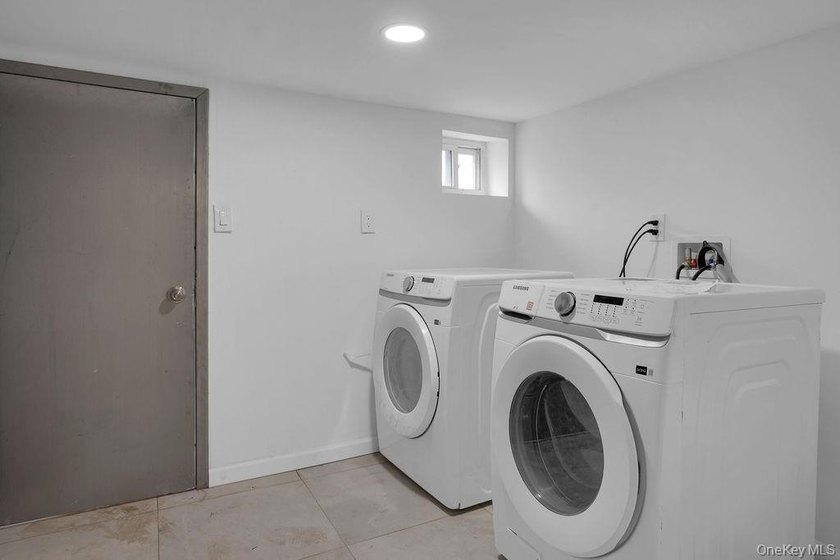 Charming Starter Home - Fully Renovated &amp; Move-In Ready This - photo 19