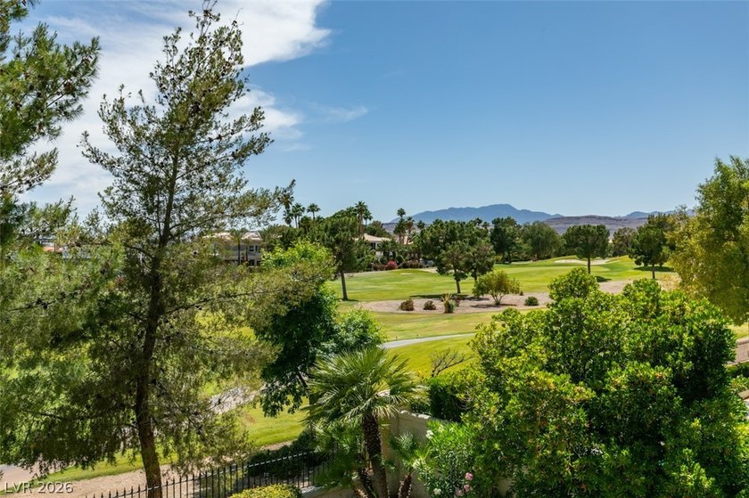 STUNNING RECENTLY RENOVATED CONTEMPORARY HOME ON AN OVERSIZED - photo 35