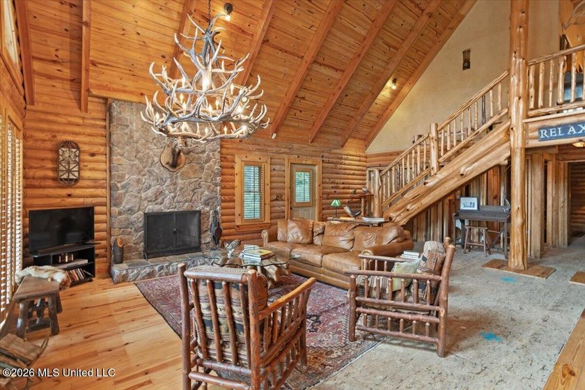 Welcome to Nola Pines! This unique property is tucked away on - photo 5