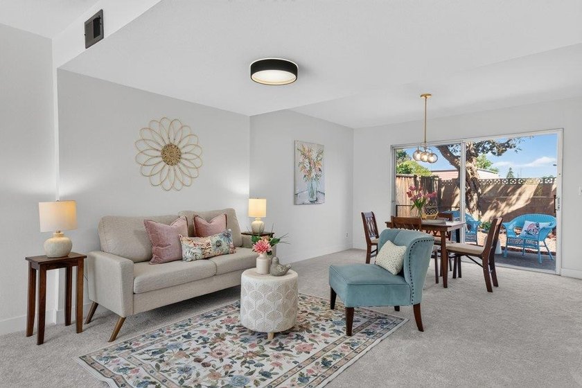 Welcome to this charming, low-maintenance 2-bedroom, 1 - photo 7