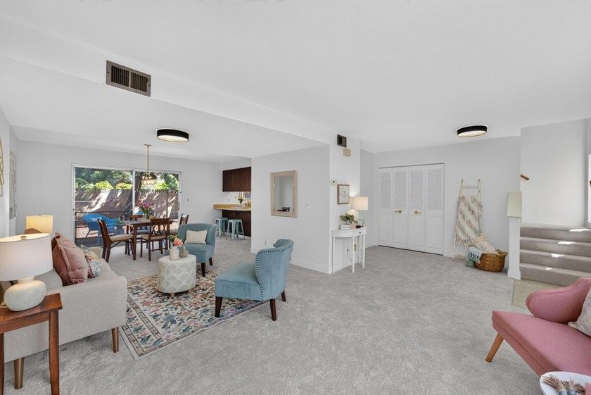 Welcome to this charming, low-maintenance 2-bedroom, 1 - photo 9