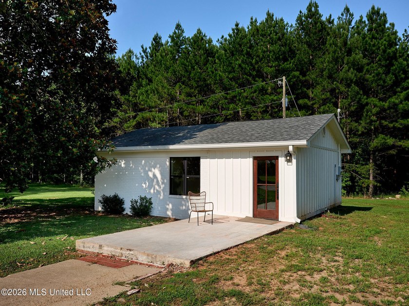 If you've been looking for a turnkey hunting, farming, or - photo 14