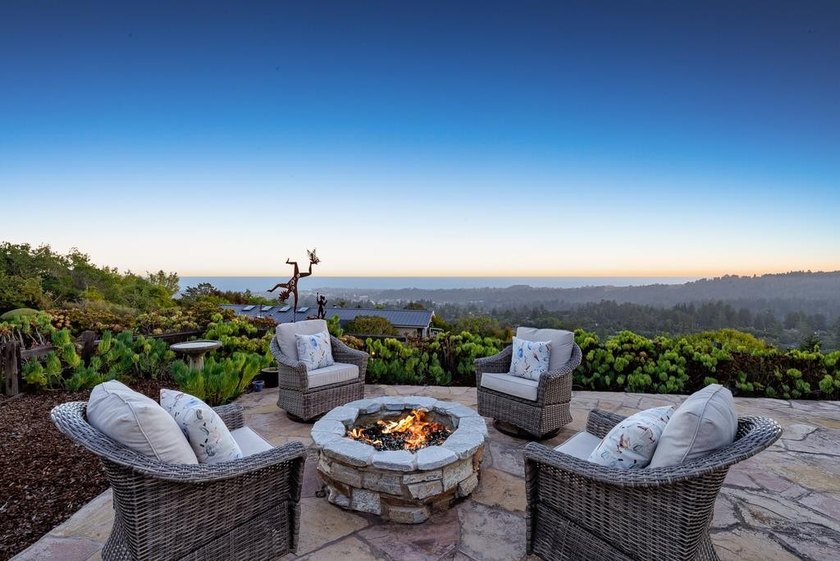 The view is the headline. Expansive. Unforgettable - photo 4