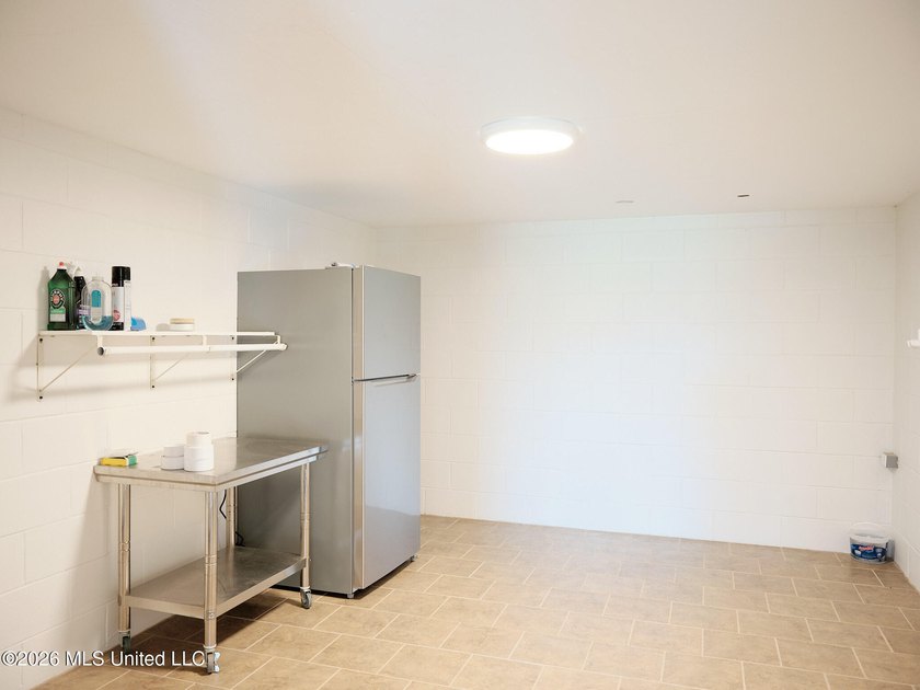 If you've been looking for a turnkey hunting, farming, or - photo 21