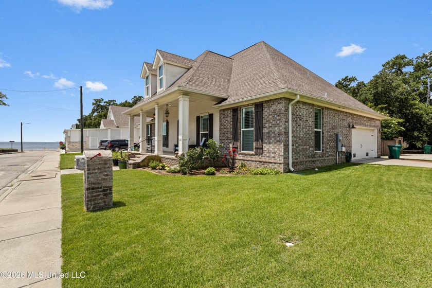 Beautiful home off the Beach, Open Floor plan, Kitchen, Den with - photo 3