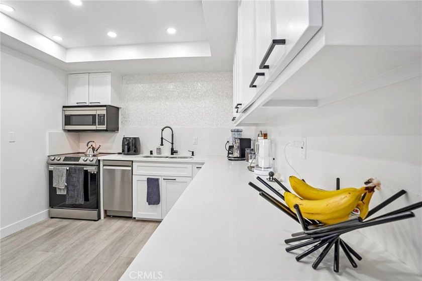 Welcome to Residence #907 at 969 Hilgard Avenue, a beautifully - photo 7
