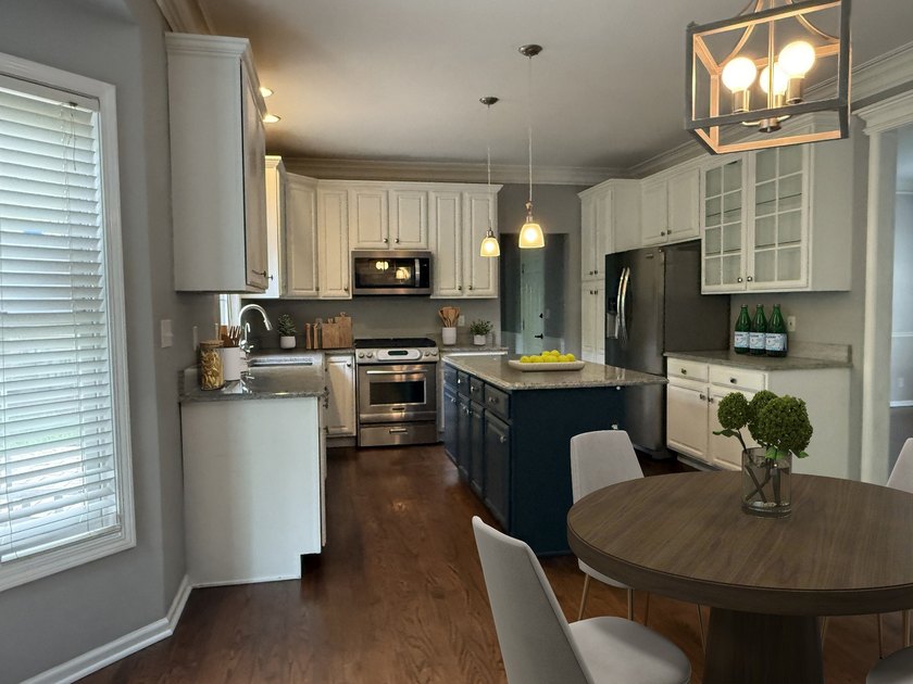 This Colonial style residence presents four bedrooms and two and - photo 10