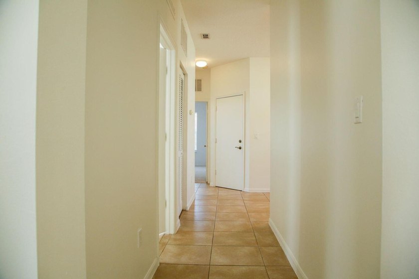 Lovely 3 bedroom 2 bath 2 car garage located in Heritage Oaks at - photo 8