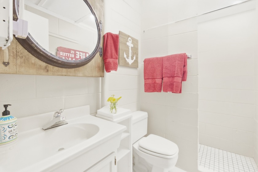 Full Bathroom - photo 23