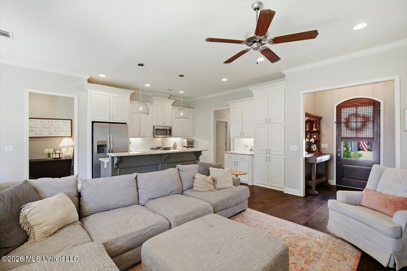 Welcome to 109 Hampton Pl located in one of Madison County's - photo 8
