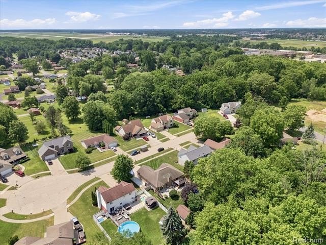Welcome to 28108 Ruby Ct! Nestled on a quiet Cul de Sac, this - photo 4