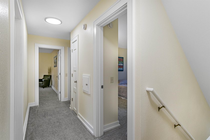 Nestled on a beautiful 1.1-acre lot in a peaceful country - photo 23