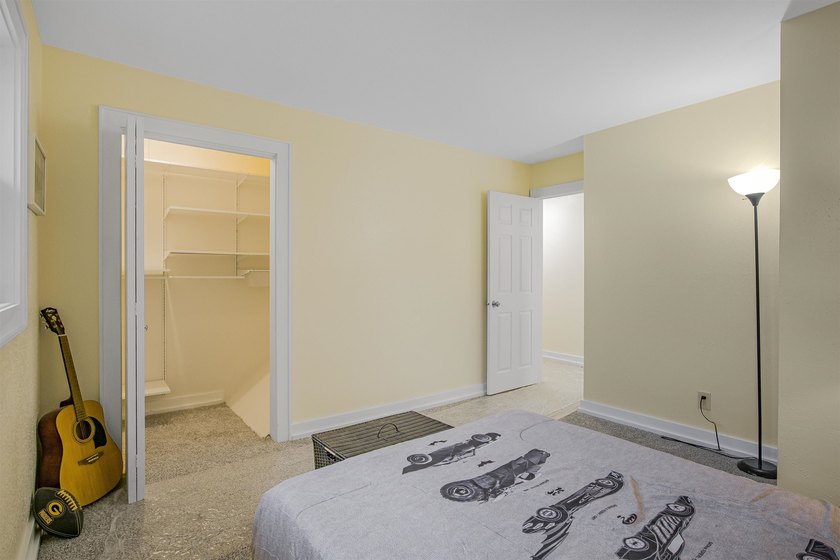Nestled on a beautiful 1.1-acre lot in a peaceful country - photo 25