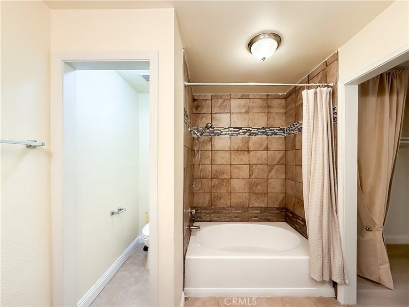 Welcome to the highly sought-after gated community of Fall Creek - photo 26