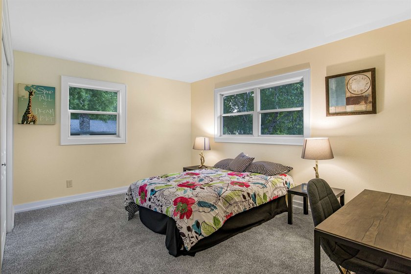 Nestled on a beautiful 1.1-acre lot in a peaceful country - photo 26