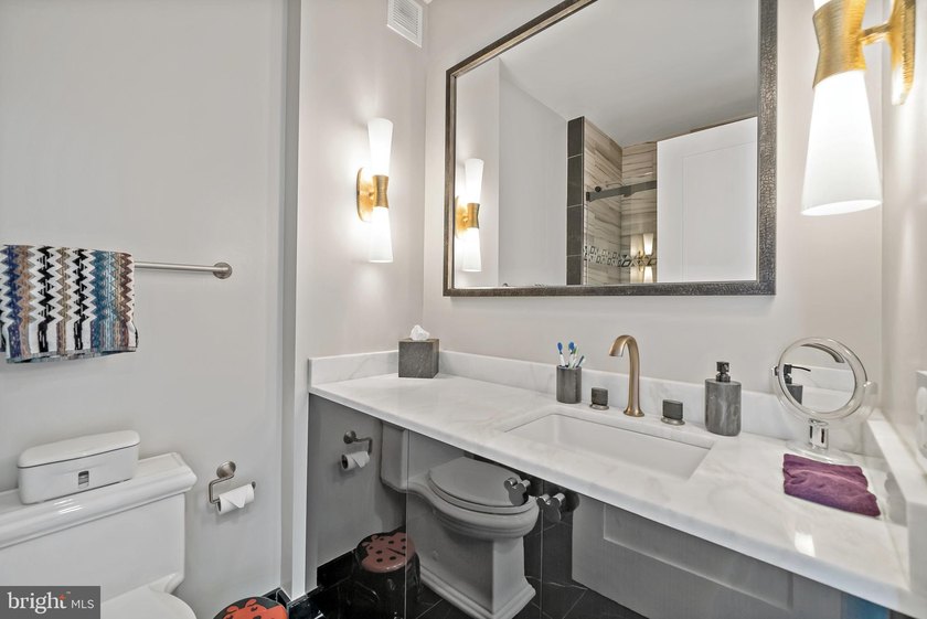 PARKING IS INCLUDED! PARKING VALUED OVER $100,000. FULLY - photo 30