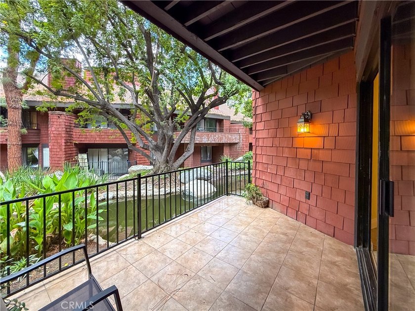 Welcome to the highly sought-after gated community of Fall Creek - photo 32