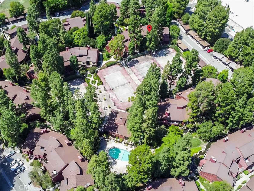 Welcome to the highly sought-after gated community of Fall Creek - photo 38